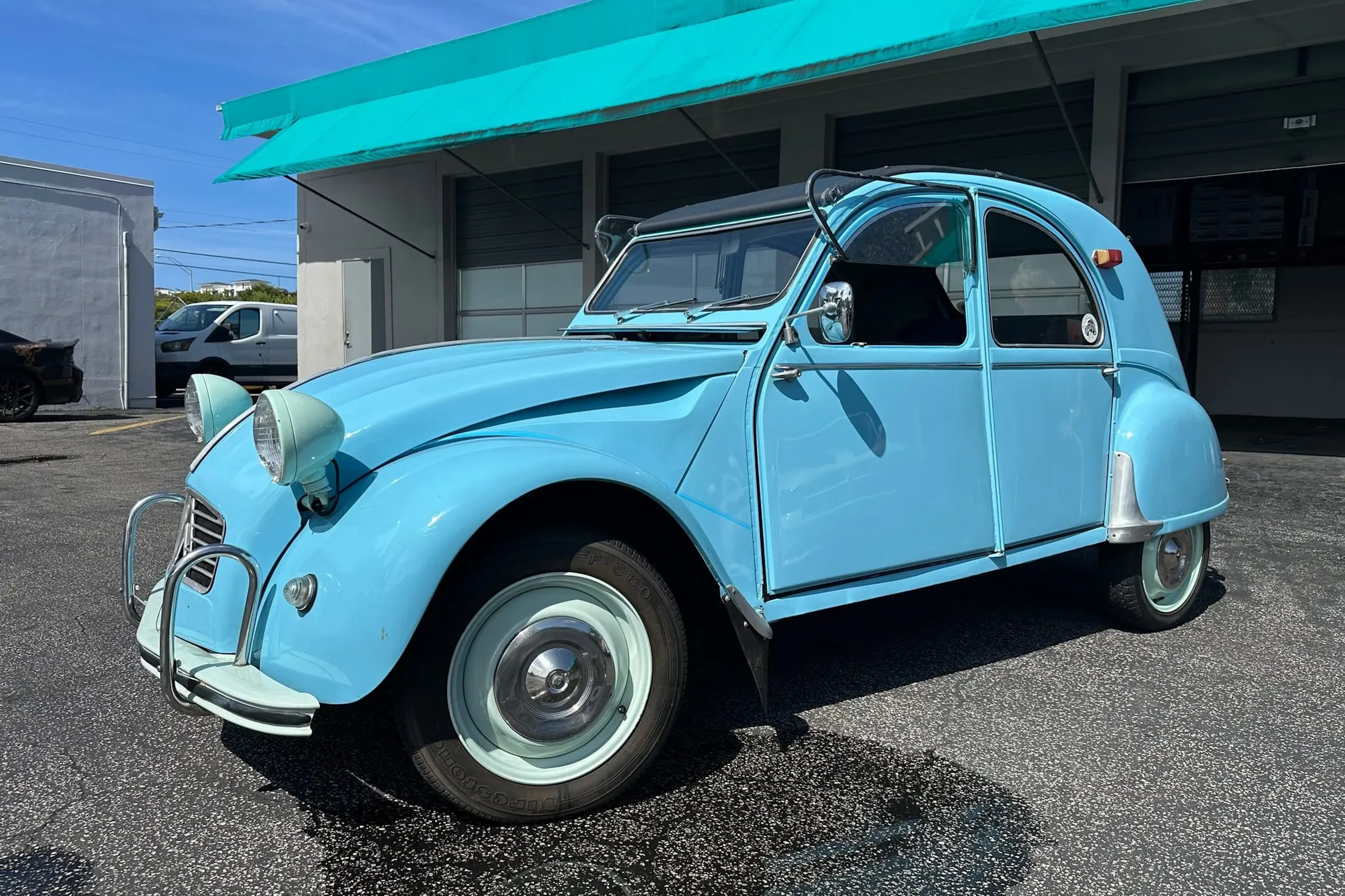 1960 Citroen 2CV Base | Hagerty Valuation Tools®